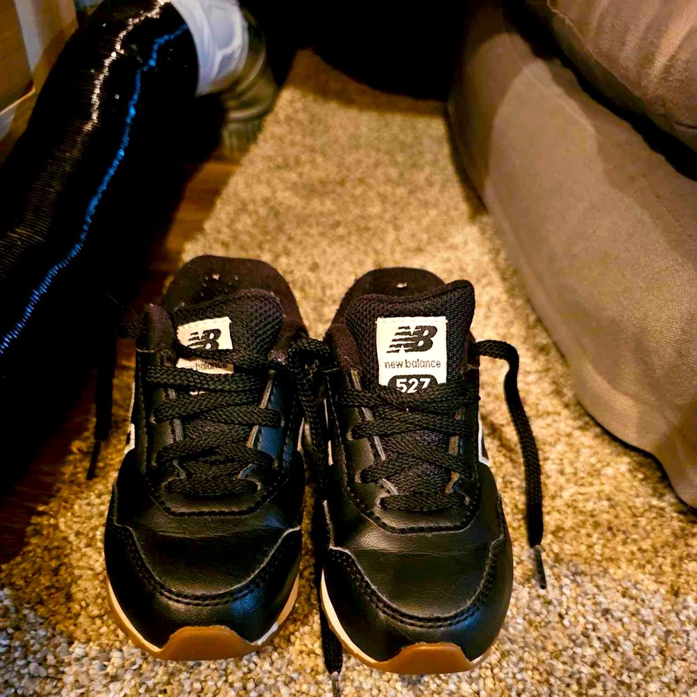 New Balance Kids' 527 Lifestyle Shoes Sz 7.